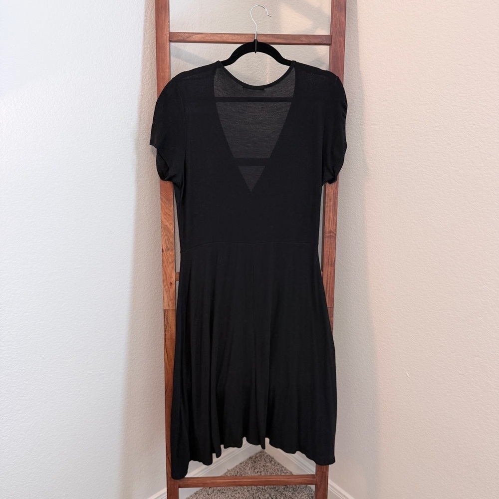 Acemi Black Asymmetrical Short Sleeve Faux Wrap Dress Size Large - Picture 4 of 4